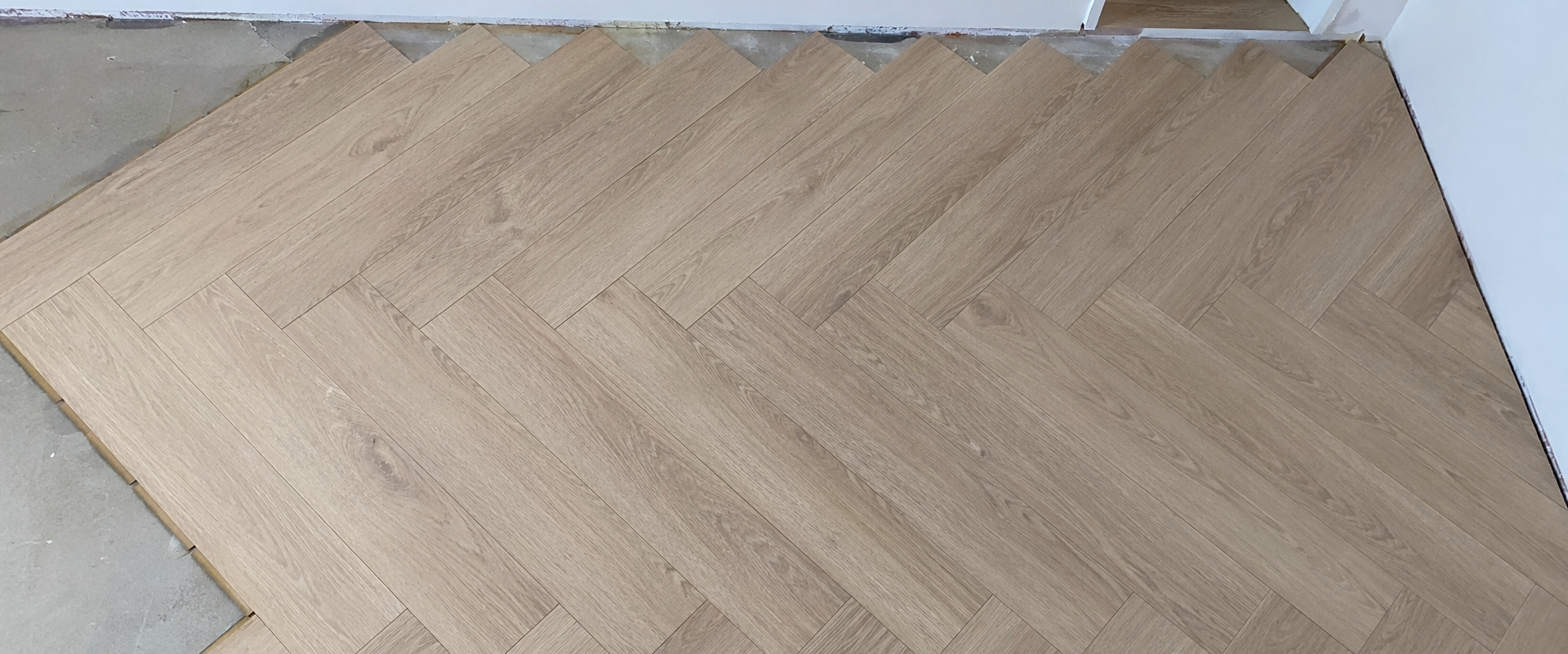 Odrezy pri pokládke podlahy – rezerva materiálu 123podlahy.sk